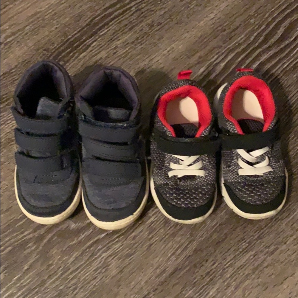 Toddler boys size 7 sneakers